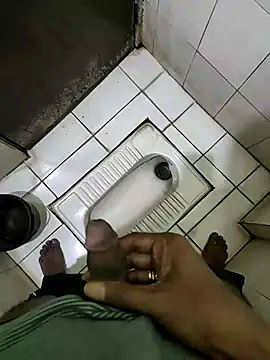 samlord261 online show from December 31, 2024, 7:18 pm