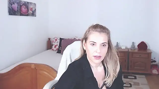 Snapshot of evamaria2024 chatting on December 2, 2024, 7:14 am evamaria2024 online show from December 2, 2024, 7:14 am