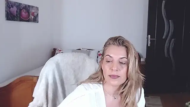 Snapshot of evamaria2024 chatting on January 13, 2025, 7:32 am evamaria2024 online show from January 13, 2025, 7:32 am