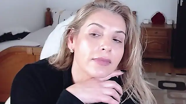 Snapshot of evamaria2024 chatting on February 11, 2025, 12:48 pm evamaria2024 online show from February 11, 2025, 12:48 pm