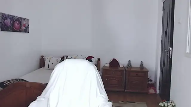 Snapshot of evamaria2024 chatting on February 12, 2025, 7:34 am evamaria2024 online show from February 12, 2025, 7:34 am