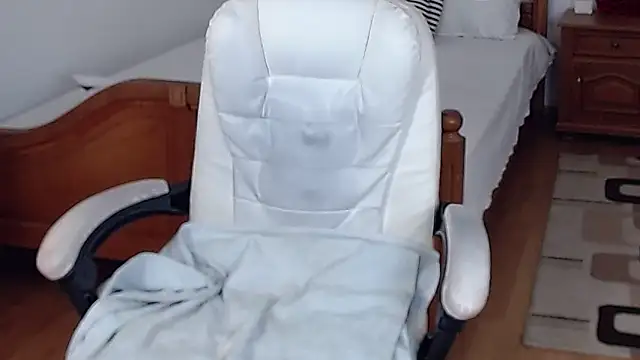 Snapshot of evamaria2024 chatting on March 6, 2025, 2:08 pm evamaria2024 online show from March 6, 2025, 2:08 pm