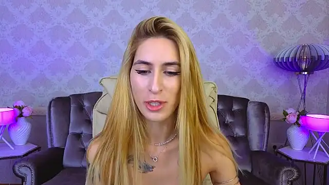 Sexy Lava online show from September 16, 2025, 1:01 pm