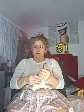 Snapshot of evelin_hott chatting on March 12, 2025, 3:57 am evelin hott online show from March 12, 2025, 3:57 am