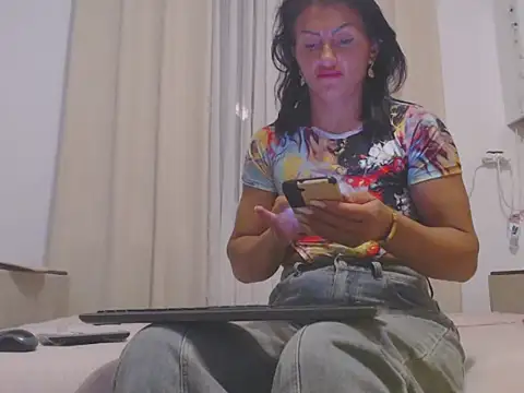 QueenMuscles online show from May 14, 2026, 9:54 pm