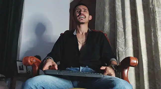 HomeAloneK online show from January 19, 2025, 10:49 pm