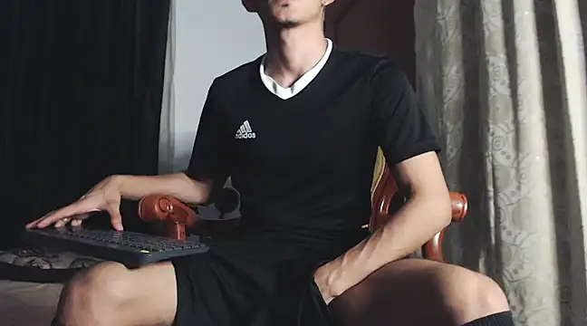 HomeAloneK online show from February 17, 2025, 11:09 pm