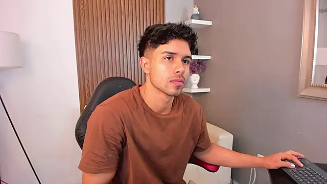 liam collins21 online show from February 20, 2025, 11:42 am