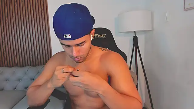 liam collins21 online show from October 17, 2025, 11:57 am