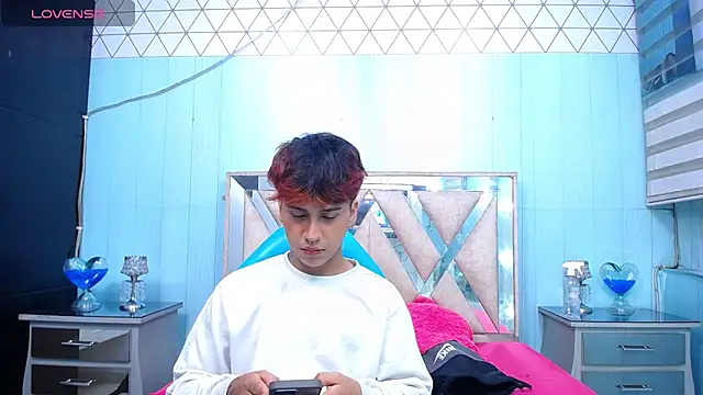 alex 477 online show from September 9, 2025, 11:21 am