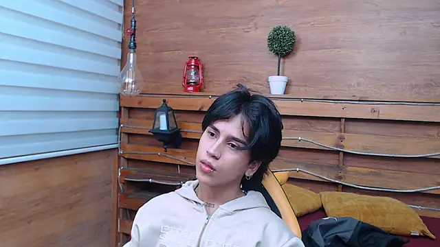 alex 477 online show from February 11, 2026, 11:37 am