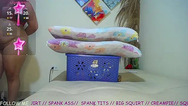 Snapshot of vegalaura__ chatting on February 13, 2025, 1:29 am vegalaura online show from February 13, 2025, 1:29 am