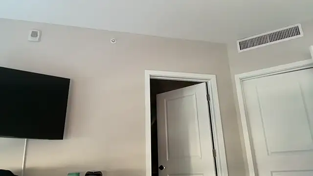 xoxoxjenn online show from June 21, 2026, 3:36 pm