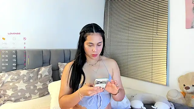 Gigi-bom online show from March 17, 2026, 12:04 am