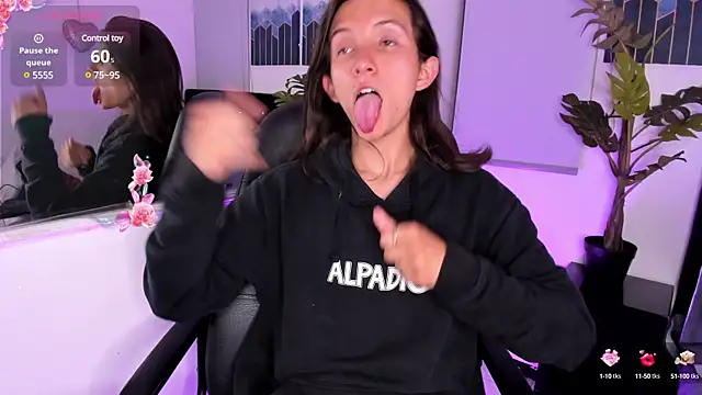 Feniix   online show from February 5, 2025, 3:45 am