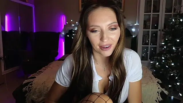 Snapshot of JoanneGG chatting on December 13, 2024, 3:43 pm JoanneGG online show from December 13, 2024, 3:43 pm