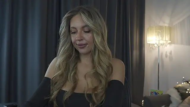 Snapshot of JoanneGG chatting on November 15, 2025, 1:47 am JoanneGG online show from November 15, 2025, 1:47 am