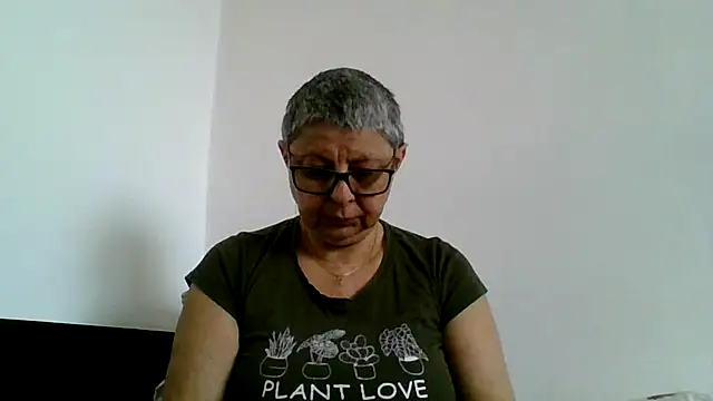 roseblak42 online show from April 29, 2026, 12:42 pm