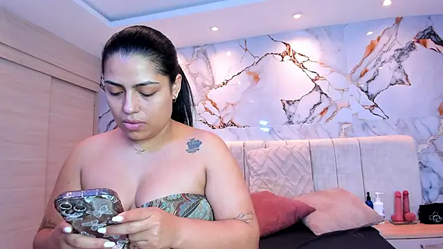 kiana cream online show from June 15, 2026, 12:18 pm