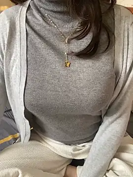 Ruby bear online show from February 10, 2025, 3:46 am