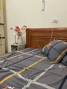 Ruby bear online show from February 14, 2025, 10:28 am