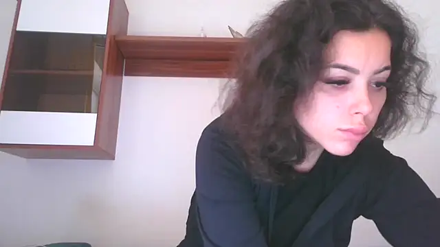 LovelyJulliette online show from October 14, 2025, 12:06 pm