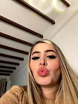 Snapshot of natashasweet chatting on September 14, 2025, 12:21 am natashasweet online show from September 14, 2025, 12:21 am