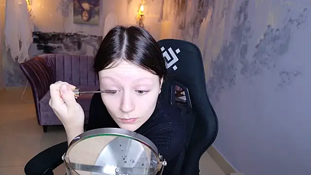 VeliraBraitberg online show from December 8, 2024, 5:07 am