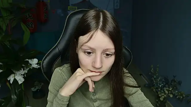 VeliraBraitberg online show from February 8, 2025, 8:09 am