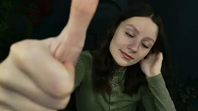 VeliraBraitberg online show from February 9, 2025, 11:14 am