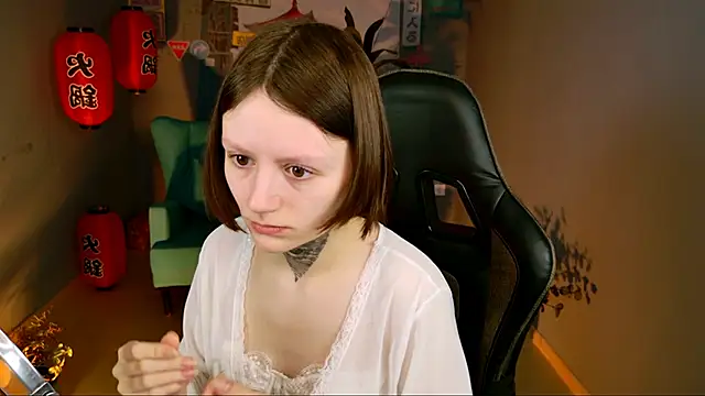 VeliraBraitberg online show from March 15, 2025, 5:08 am