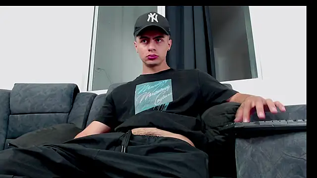 Snapshot of Stiven_CL chatting on September 18, 2025, 3:58 pm Stiven CL online show from September 18, 2025, 3:58 pm