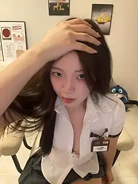 Snapshot of rose-u chatting on December 17, 2024, 7:50 am rose-u online show from December 17, 2024, 7:50 am