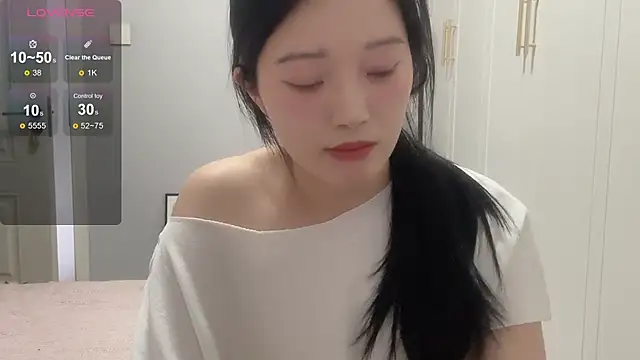 Snapshot of rose-u chatting on November 17, 2025, 1:55 am rose-u online show from November 17, 2025, 1:55 am