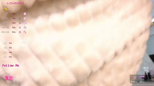 LaraSkinny online show from October 15, 2025, 2:01 am