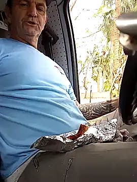 Snapshot of Hotbodyscottie chatting on January 28, 2025, 5:14 pm Hotbodyscottie online show from January 28, 2025, 5:14 pm