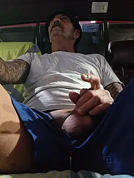 Hotbodyscottie online show from April 24, 2026, 10:28 am