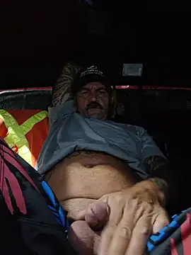 Hotbodyscottie online show from May 3, 2026, 7:14 am