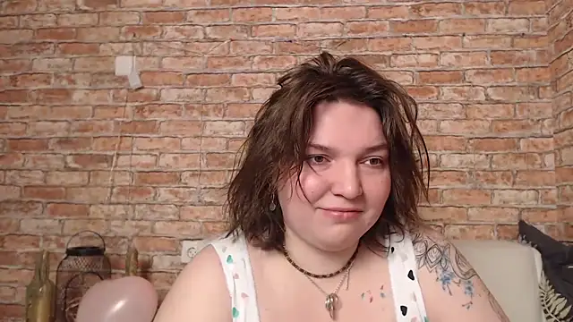 Amelia Kiss  online show from February 15, 2025, 12:37 am