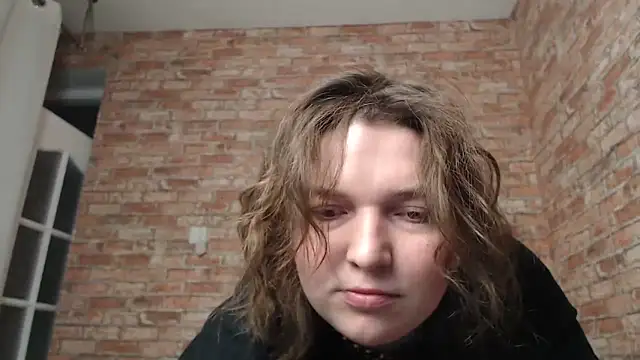 Amelia Kiss  online show from February 22, 2025, 12:38 am