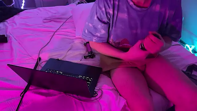 Snapshot of CupidZass chatting on December 29, 2024, 10:57 pm CupidZass online show from December 29, 2024, 10:57 pm