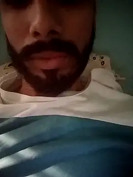 Snapshot of hotty_dude2 chatting on December 3, 2025, 9:07 am hotty dude2 online show from December 3, 2025, 9:07 am