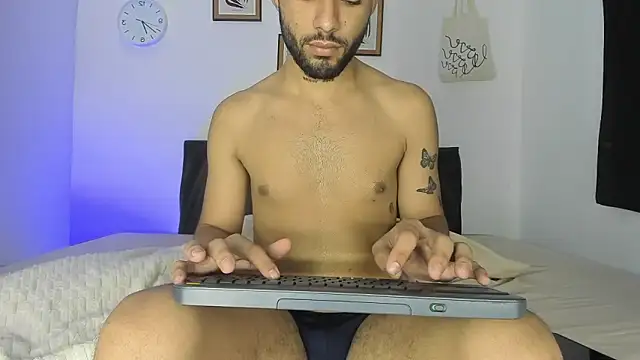 Snapshot of Alex_BigDickkk chatting on November 26, 2025, 9:49 pm Alex BigDickkk online show from November 26, 2025, 9:49 pm