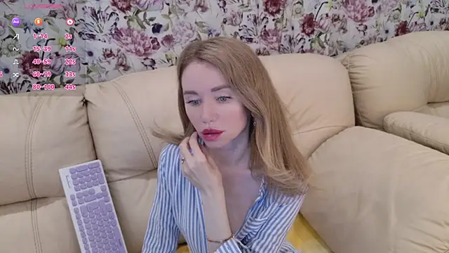 Bambixxxbaby online show from March 4, 2025, 4:49 am