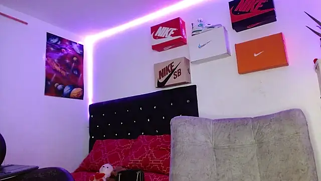 Snapshot of king__Black chatting on December 6, 2024, 5:42 am king Black online show from December 6, 2024, 5:42 am