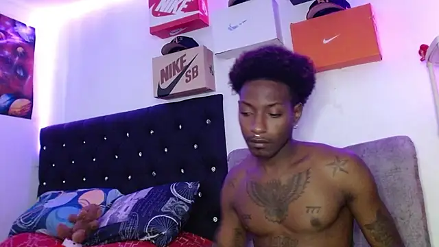 Snapshot of king__Black chatting on February 5, 2025, 8:04 pm king Black online show from February 5, 2025, 8:04 pm