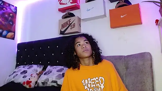 Snapshot of king__Black chatting on February 8, 2025, 7:27 pm king Black online show from February 8, 2025, 7:27 pm