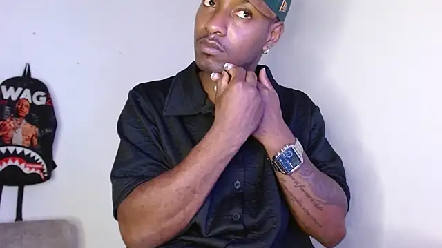 Snapshot of king__Black chatting on November 28, 2025, 9:39 pm king Black online show from November 28, 2025, 9:39 pm