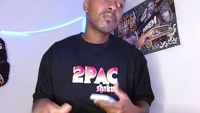 king  Black online show from February 1, 2026, 8:18 pm