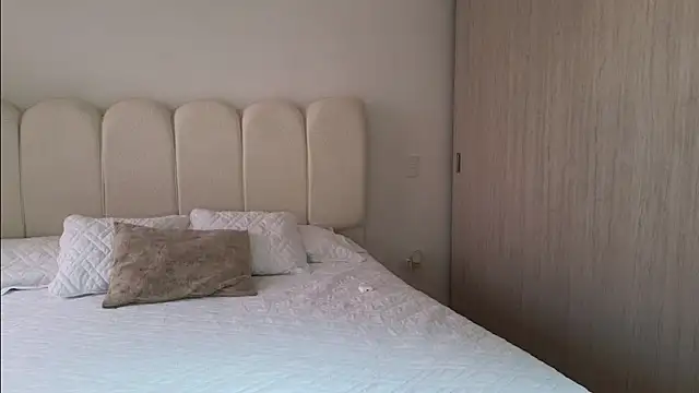 Snapshot of Celeste_Tailor_ chatting on July 10, 2026, 8:11 pm Celeste Tailor online show from July 10, 2026, 8:11 pm